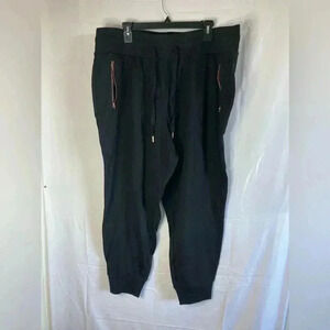 Livi pants 🏡‎
